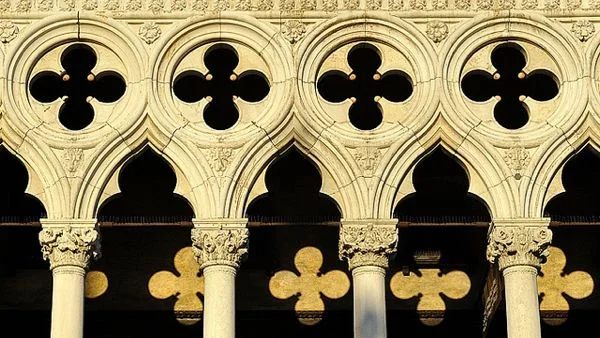 design-dictionary-quatrefoil-doges-palace-venice.jpg