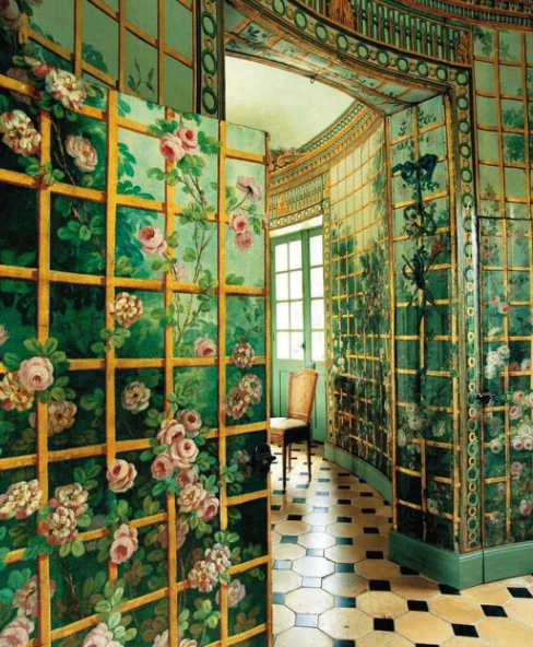 Via World of Interiors. Verre Eglomise walls.
