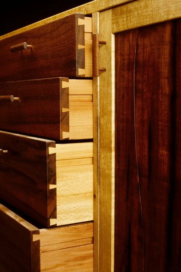 Dovetail joints on drawers