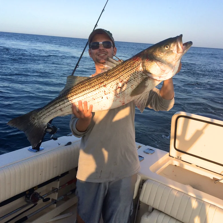 montauk guide -chris fishing