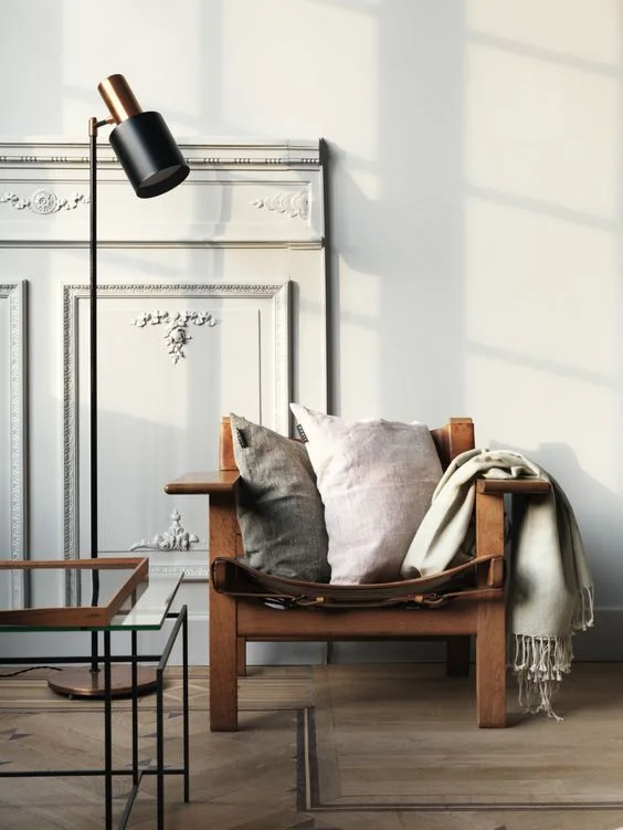 borge-mogensen-spanish-chair-in-room