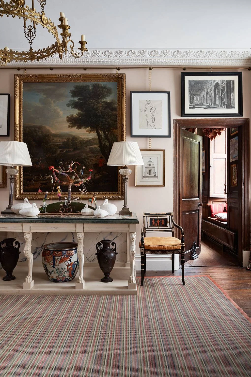 foyer-edward-bulmer-house-29nov17-Lucas-Allen_b.jpg