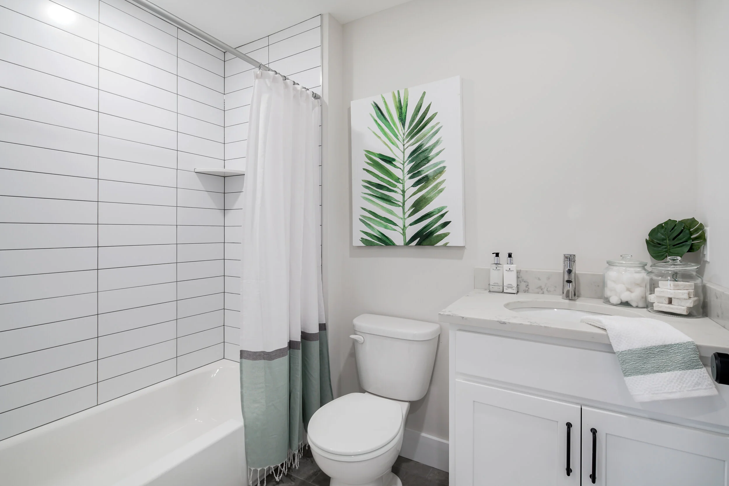 140 Green Lane Unit 206-3000x2000-1.jpg