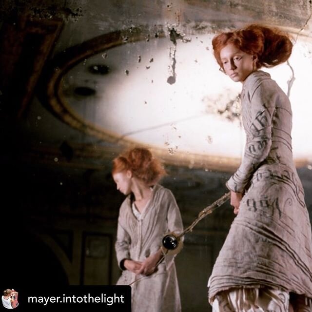 Posted @withregram &bull; @mayer.intothelight .
Corn sack coat
with a lot of history 
photographed in Berlin
Photo: @detlevschneiderphotography 🙏
Hair/Makeup: @romulocorrea_filmes 🙏
#cornsackcoat #draping #upcycling #loveoldtextiles #consciousfashi