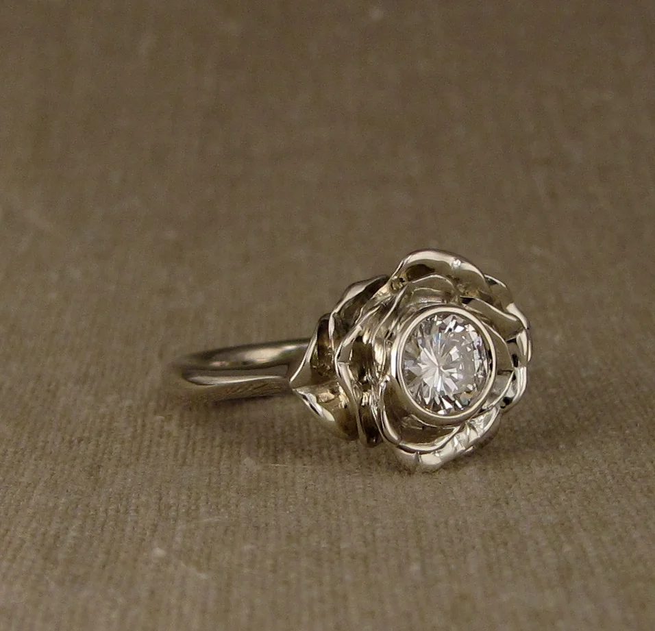 lg_diamond_blooming_rose2.jpg