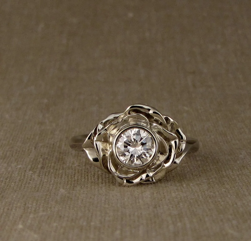 lg_diamond_blooming_rose1.jpg