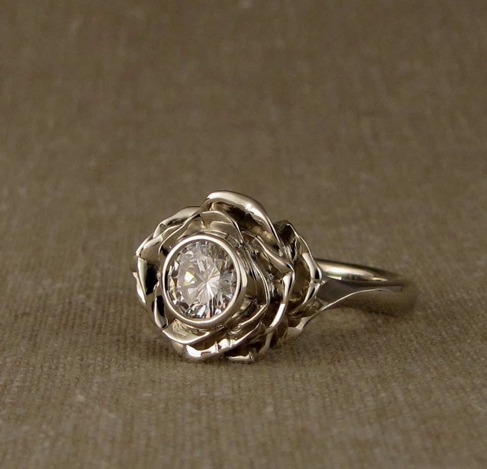 lg_diamond_blooming_rose3.jpg