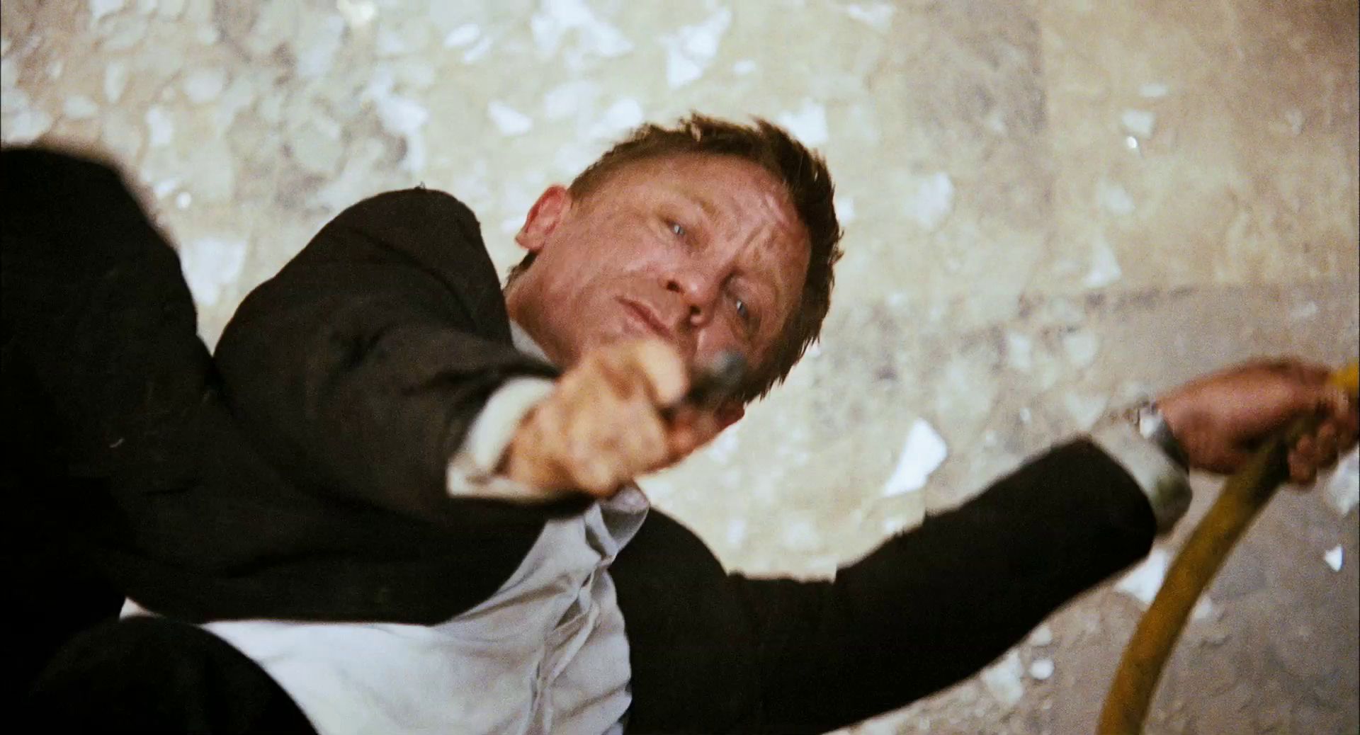 quantum-of-solace-2.jpg