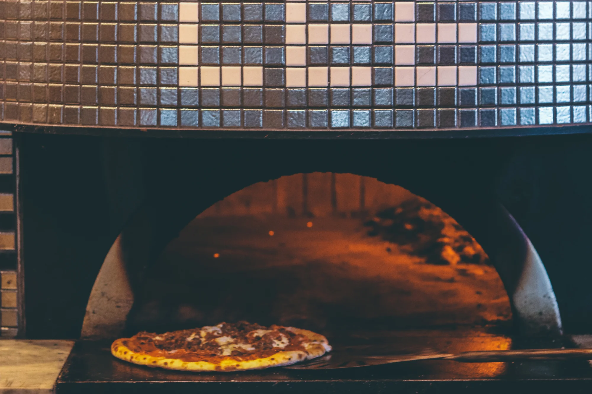 3-palms-pizza-oven.jpg
