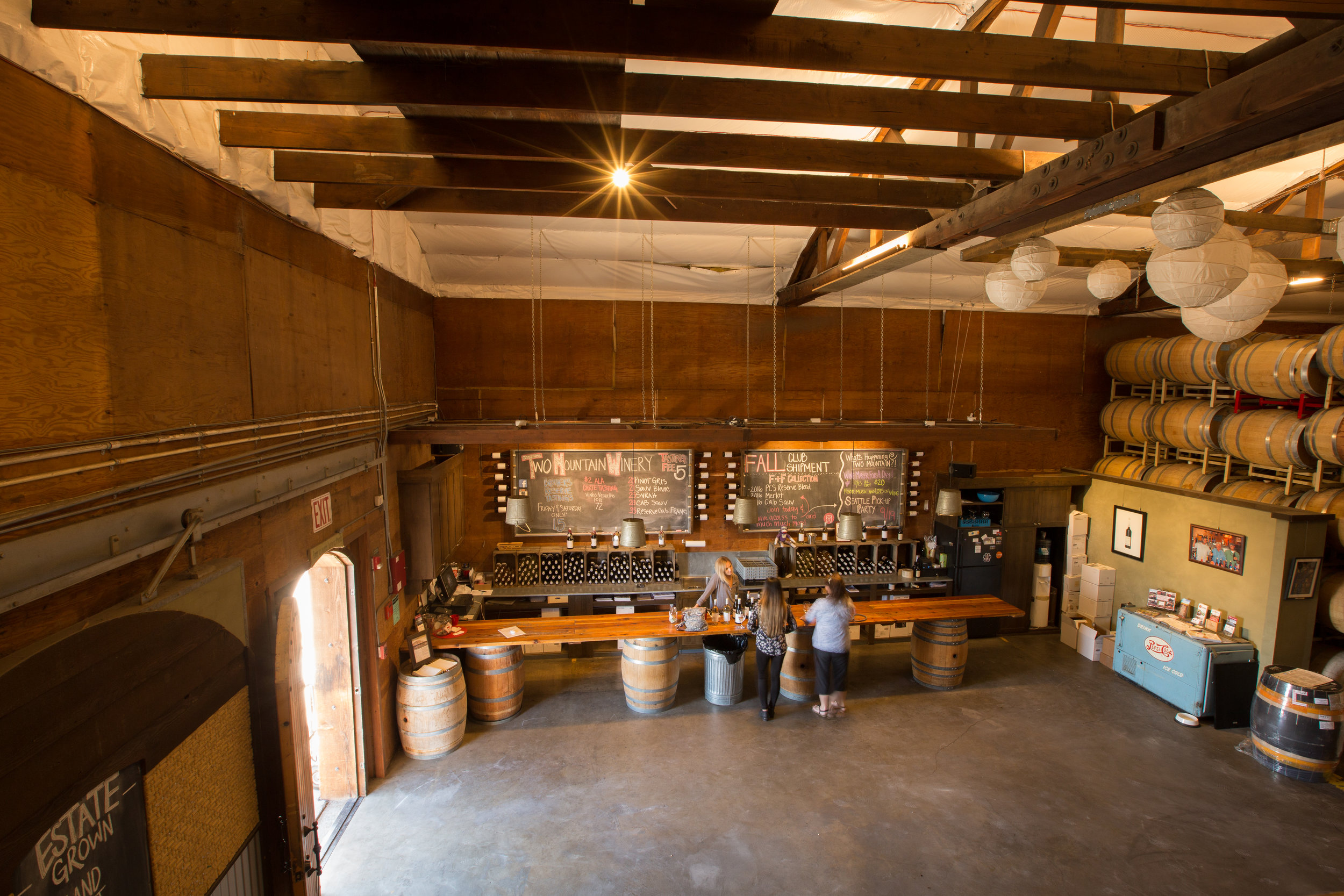 Two Mountain Winery tasting room