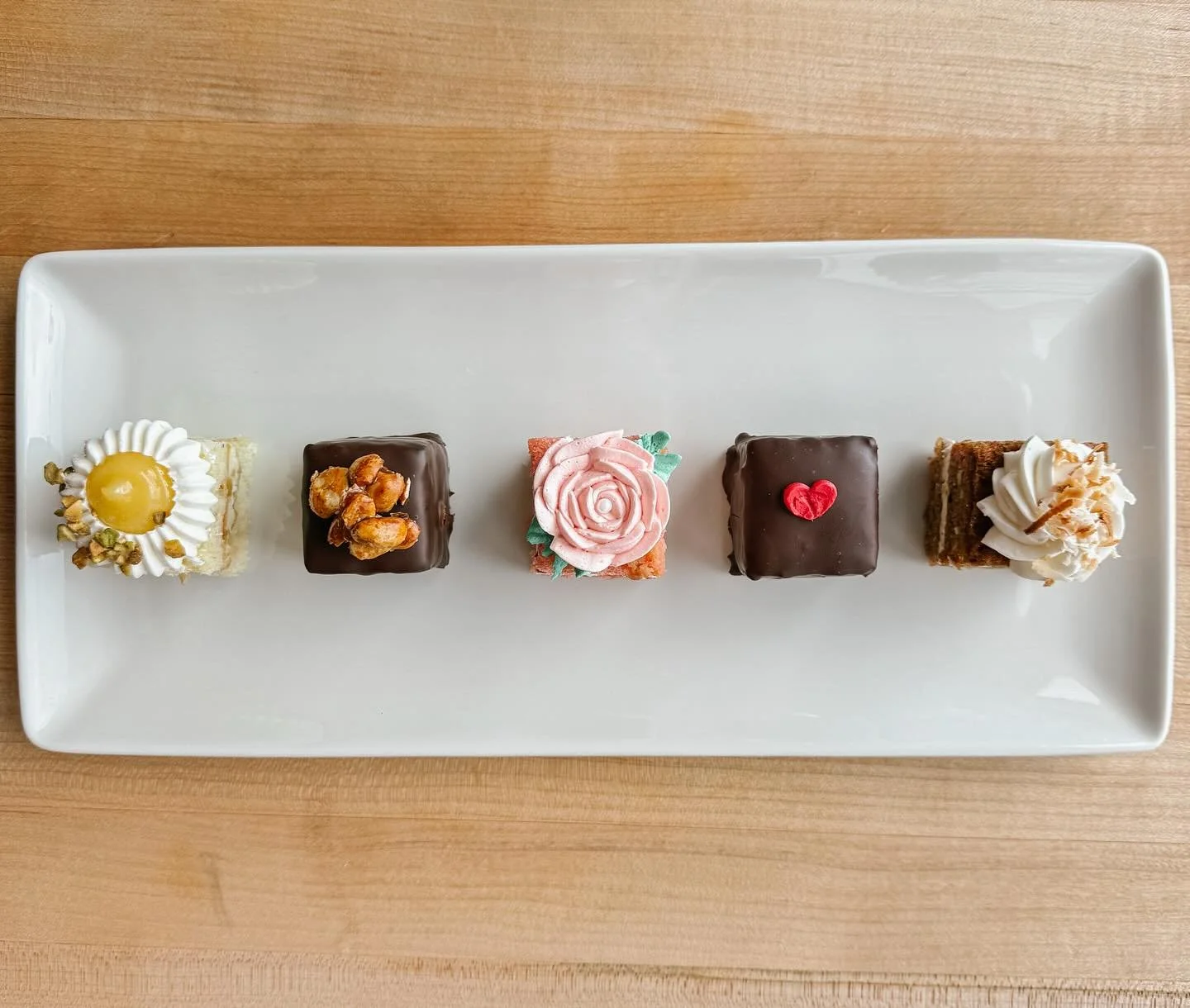 petitfours.jpg