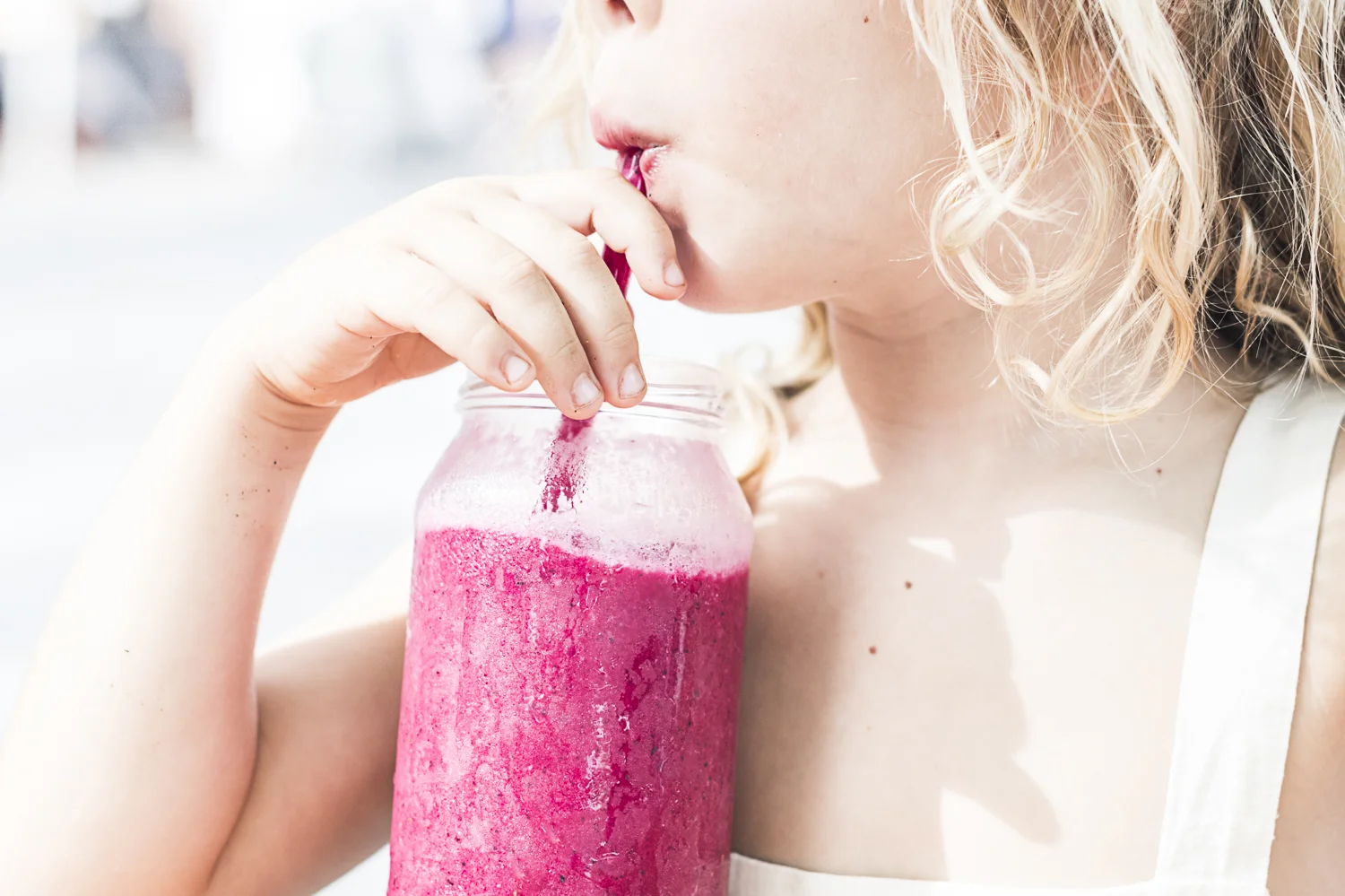 Lifestyle_GirlDrinkingJuice-7429.jpg