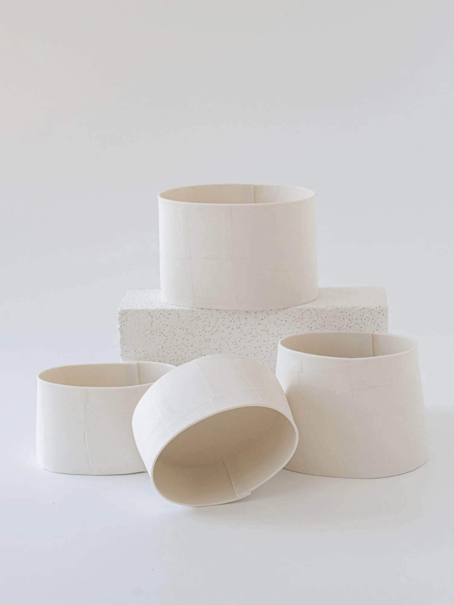 #12 Oval Vessels_GROUP_OverlapGrid_Porcelain-9.jpg