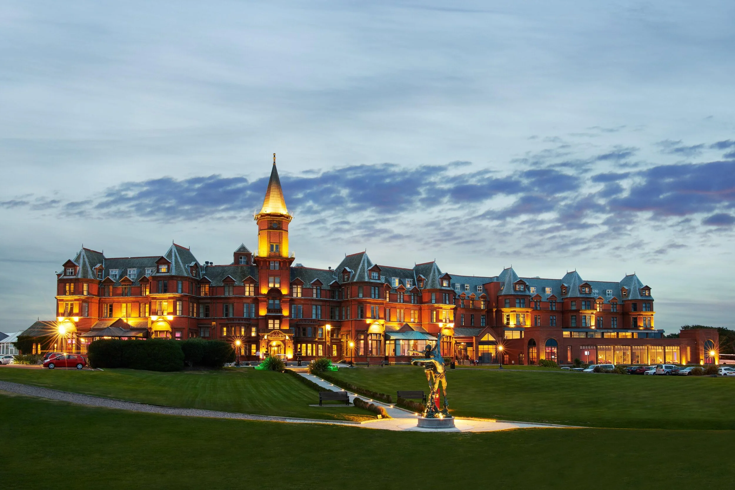 Slieve_Donard_Exterior_Jack_Hardy_2018.jpg