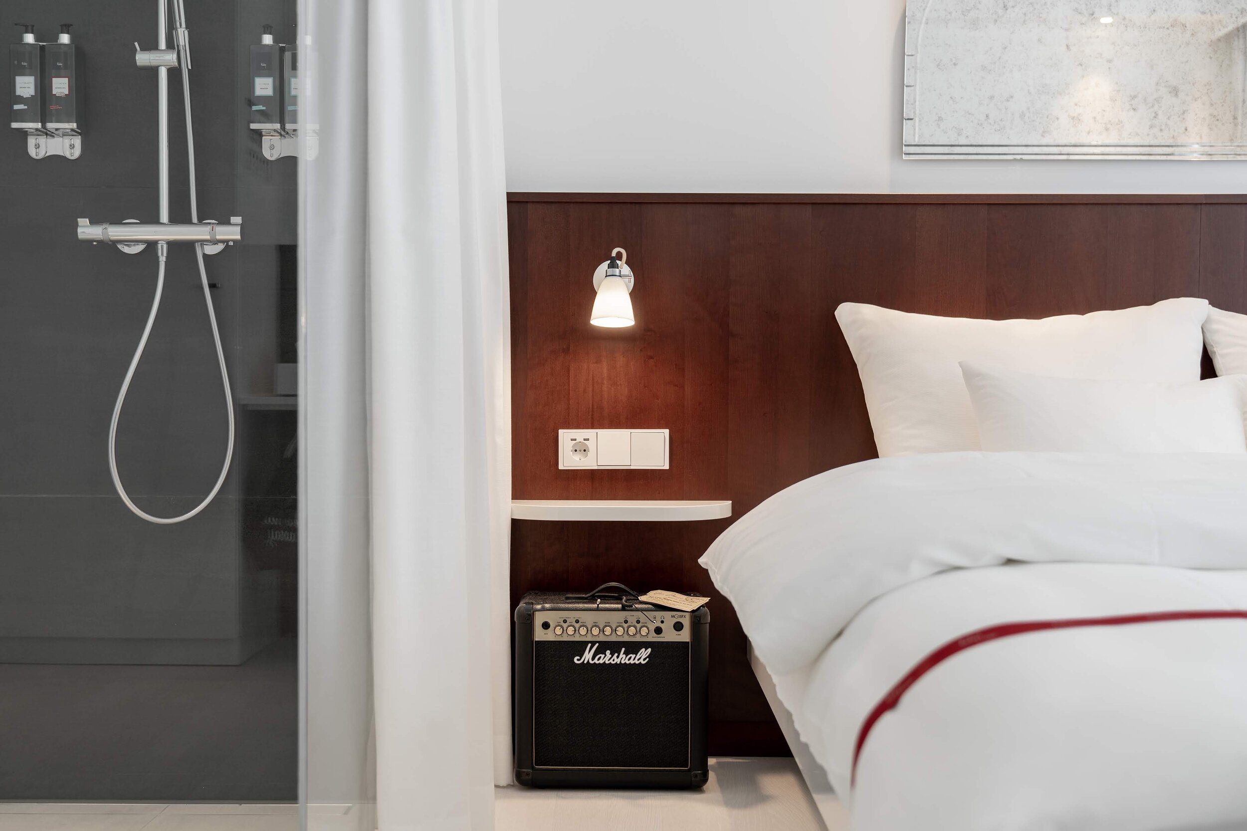 Ruby_Coco_Hotel_Dusseldorf_-_DETAILS_Room_2.jpg