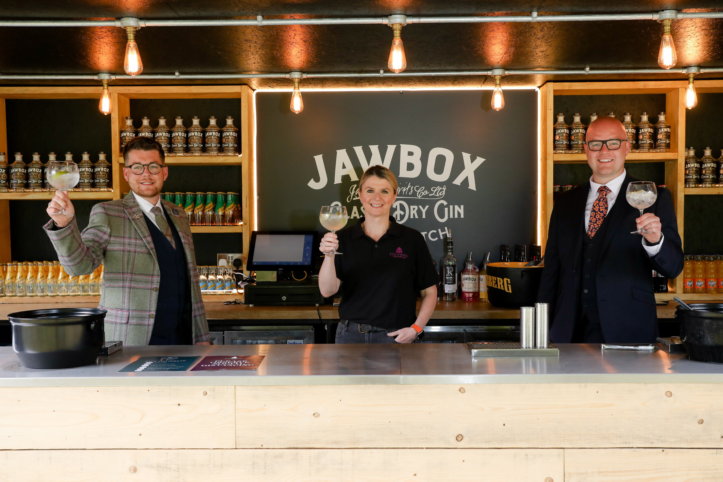 JawBox gin debuts at the 5* Culloden Estate &amp; Spa, Belfast
