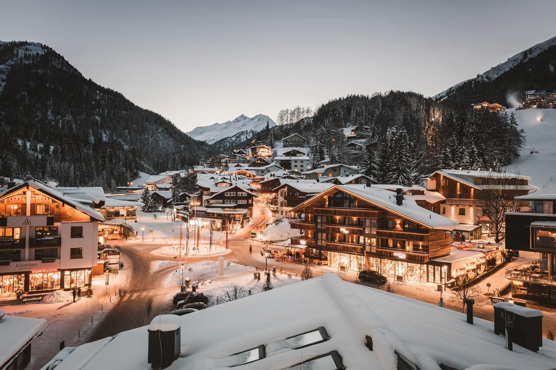 5 Incredible Destinations to Consider for a Snow-Filled Getaway