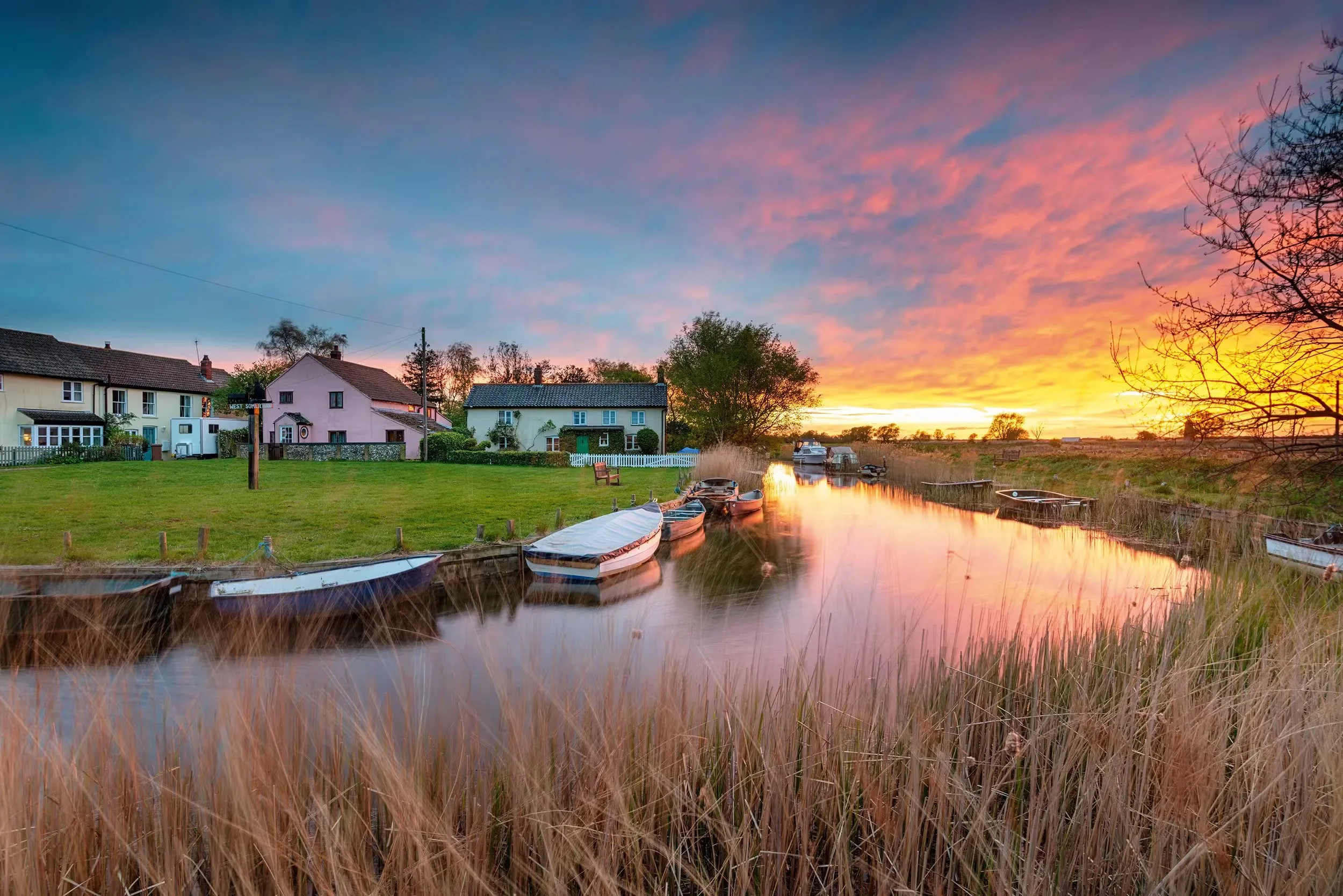 Article-Our-favourite-things-to-do-on-the-Norfolk-Broads-Hero-Image-Card.jpg