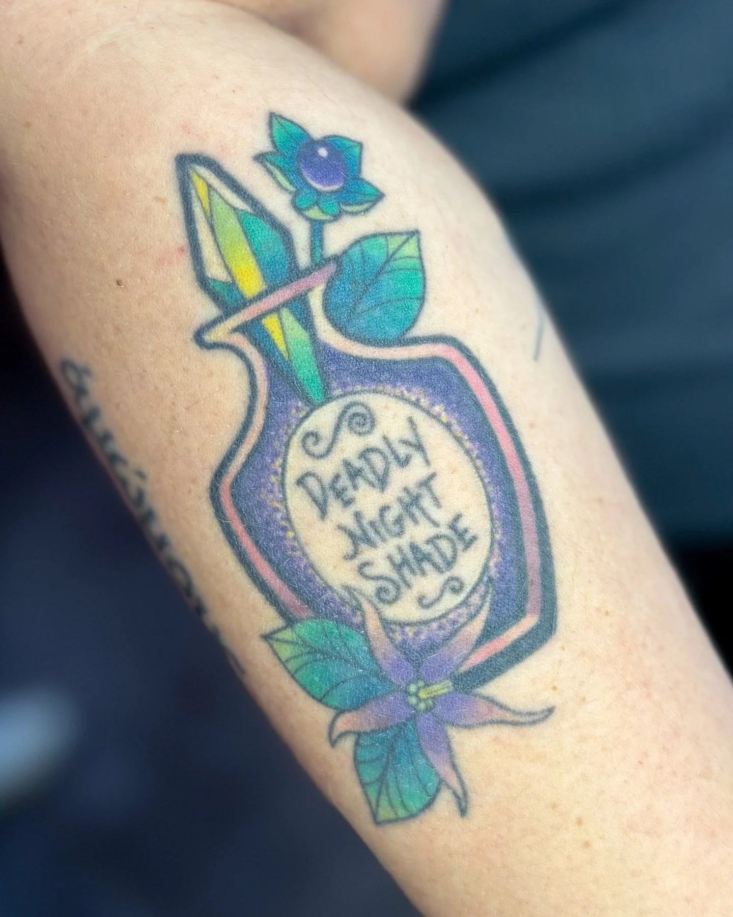 Some healed pieces on Kate that I was able to snap during the 2nd KYC flash day! Deadly Nightshade bottle is healed 3+ years, firefly is healed ~2+ years and the prop vase was done a little over a year ago! (Sorry I didn&rsquo;t bother to moisturize 