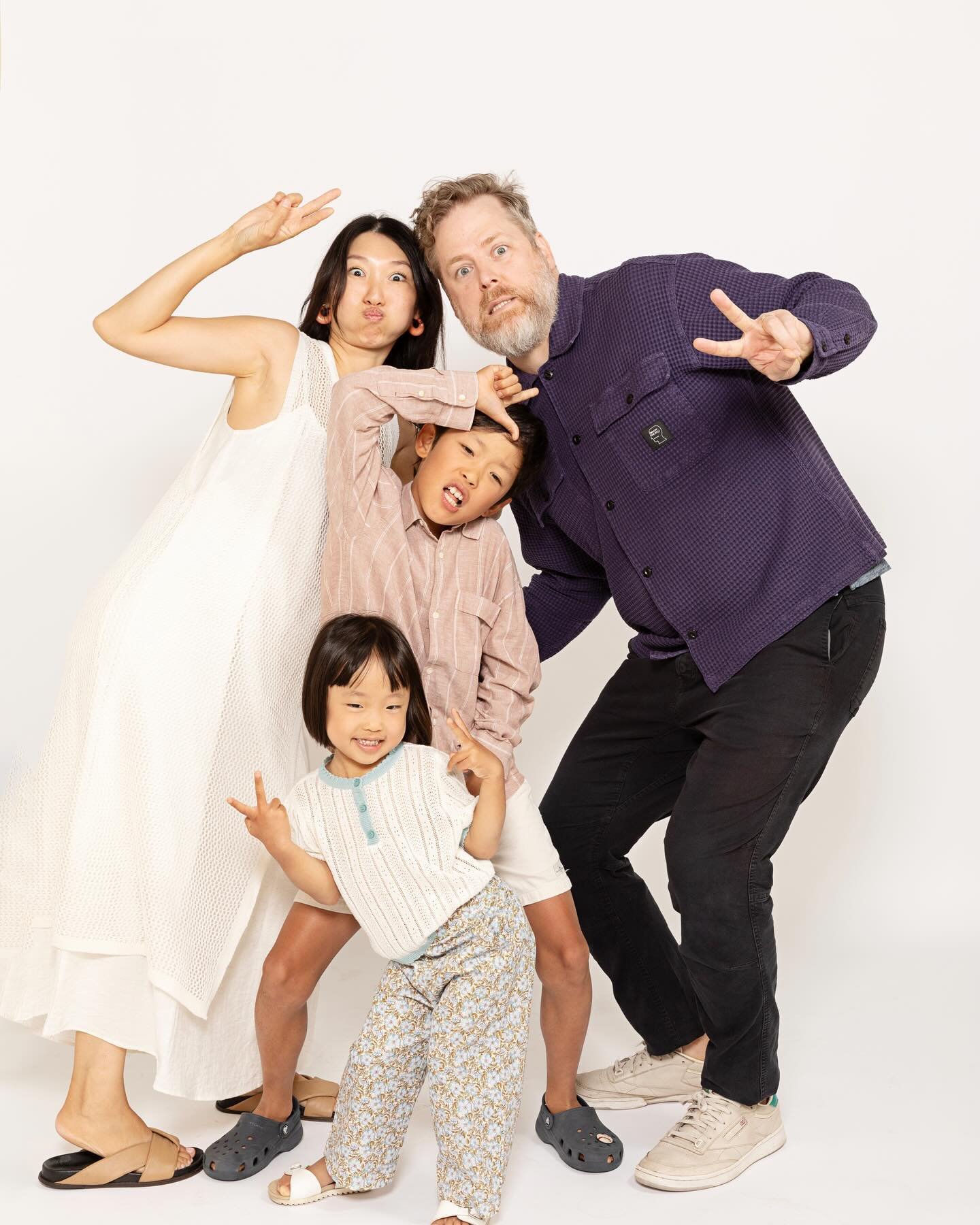 on three, say cheese!!🤍
-
-
#seattle #seattlelife #seattlephotographer #seattleheadshots #pnw #selfphotostudio #시애틀 #seattleselfportraitstudio #셀프스튜디오 #시애틀셀프스튜디오