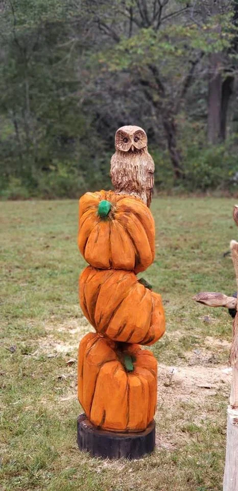 Owl and pumpkins.jpg