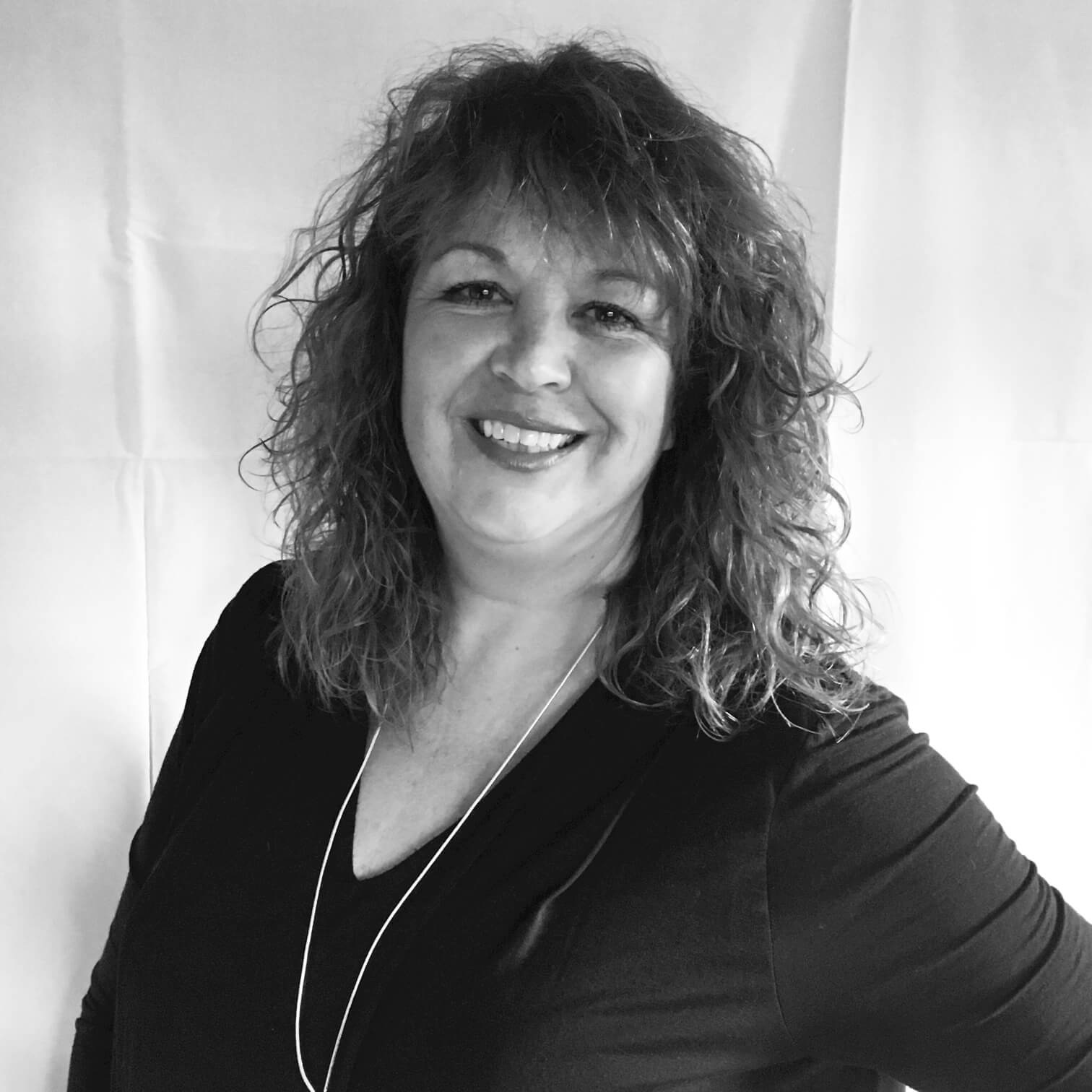 Johannah-Dyer-Associate-Consultant-profile-picture-b%26w-Zanna-Creative.jpg