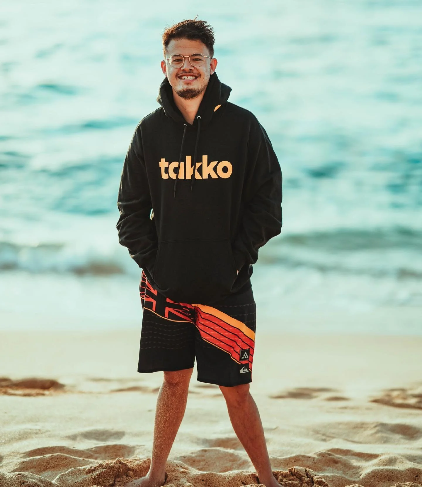 Hey guys check out Takko on the App Store! This was photo was taken by @itsemwada in Hawaii. 
-
-
-
-
-
-
#hawaii #beautifuldestinations #oahu #koldercreative #travel #sonya7 #videographer #petermckinnon