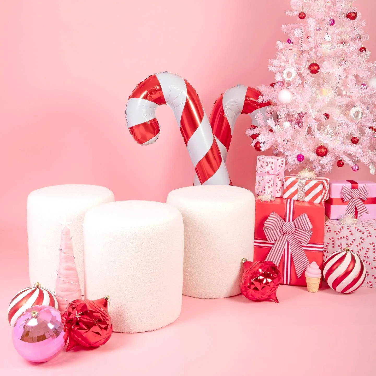 For the first time EVER I&rsquo;m throwing open the doors to my Melbourne studio and I&rsquo;m inviting you lovely humans in!

Introducing ✨ Magic Minis by Mrs Penny ✨ Short, sharp and sparkly, 15 minute photography sessions that are perfect for capt