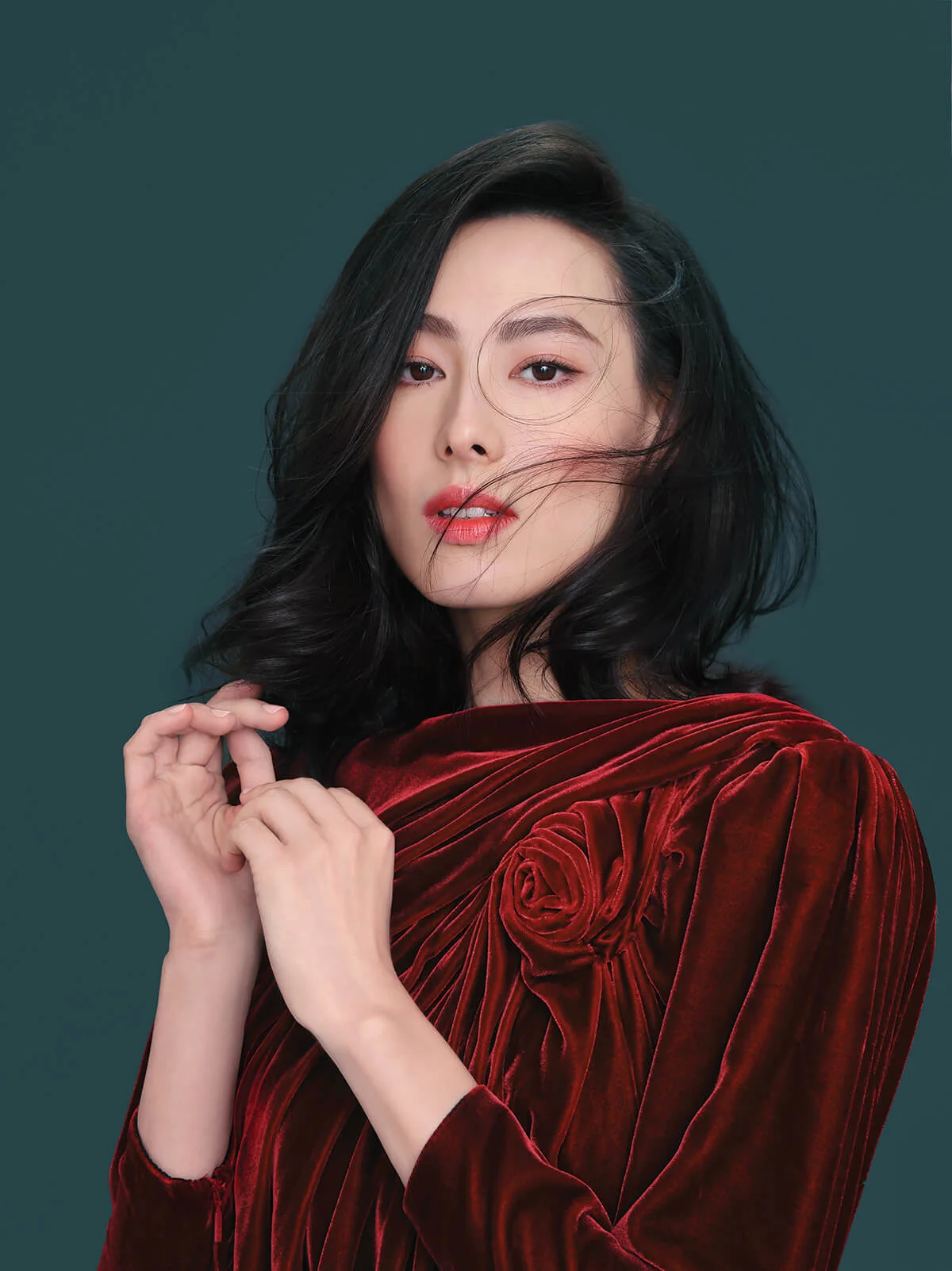 03_IsabellaLeong_HarpersBazaar.jpg