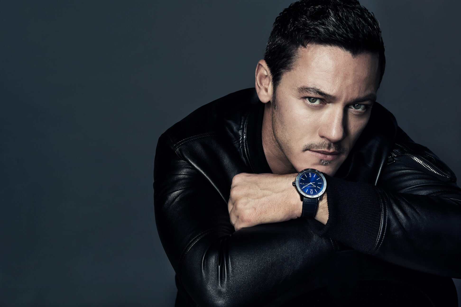 07B_LukeEvansBulgariBZeroOfficialPhoto.jpg