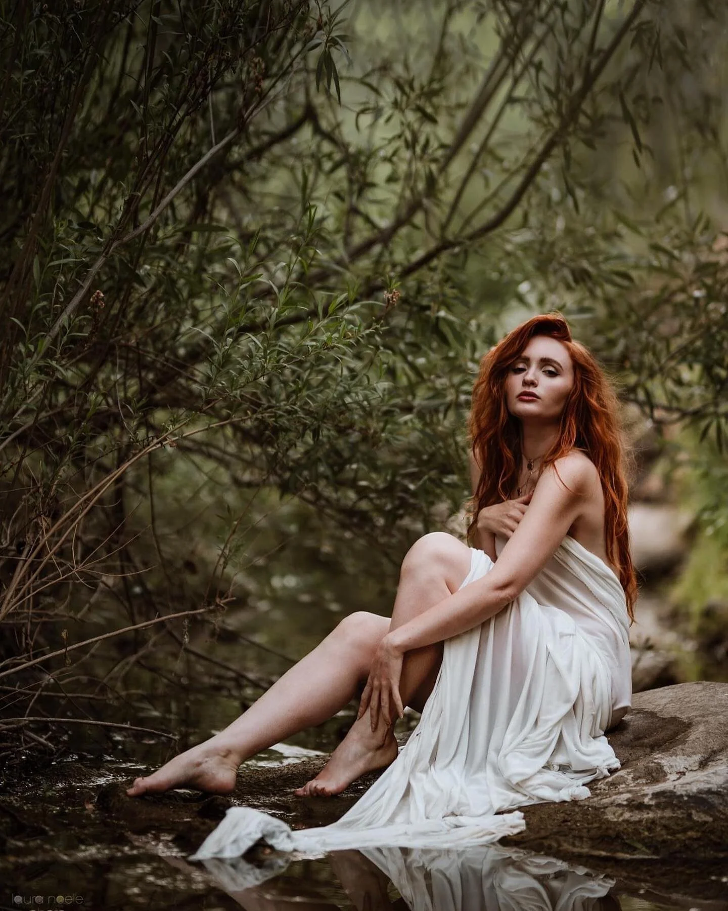 I&rsquo;ve had this idea floating around in my head for the past few months... inspired by a piece of long white fabric hanging in my closet. 
The lovely @nicholekearns adventured with me through slimy water and across wobbly rocks to get these shots