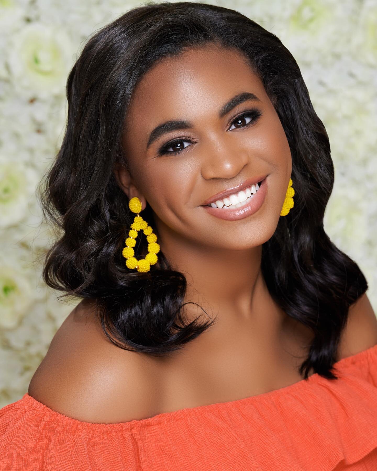 I would like to give a huge shoutout to all of the young ladies that competed over the past week at nationals for @nationalamericanmiss 

I want to congratulate and give a huge shoutout to @missandrearoseoates your new National All-American Miss Teen