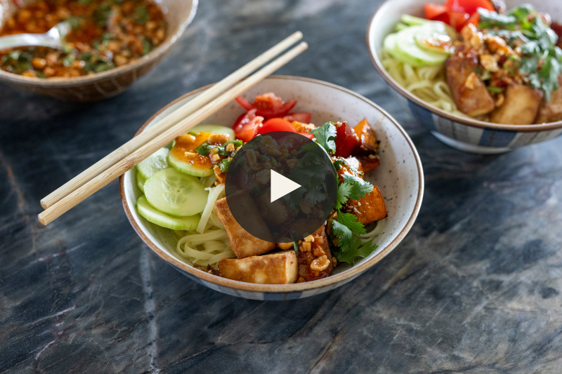 Roasted Tofu, Sweet Chilli, Pumpkin &amp; Peanut Dinner Bowl