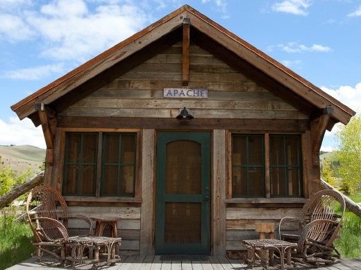 classic-cabins-3-520x570.jpg