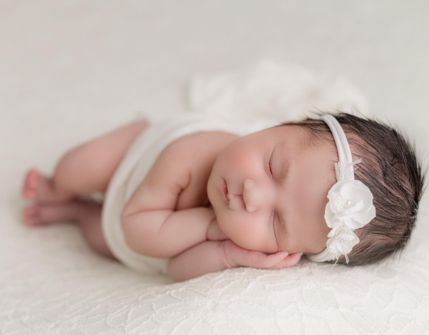 Baby Girl✨💫

#orangecountynewbornphotographer#ocnewbornphotographer#newbornphotography#newbornbabies#newbornphotos#newbornprops#ocnewbornphotos