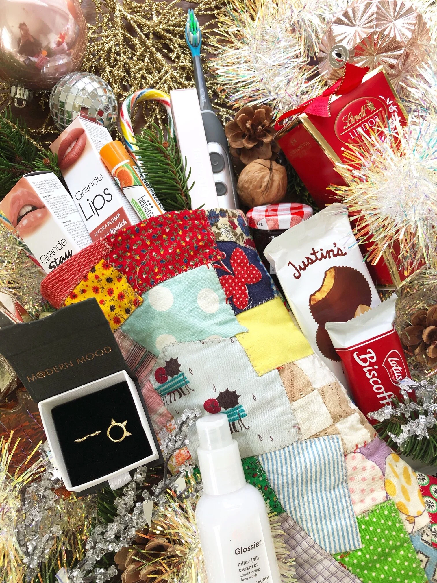 Stocking Stuffer Guide &amp; Giveaway