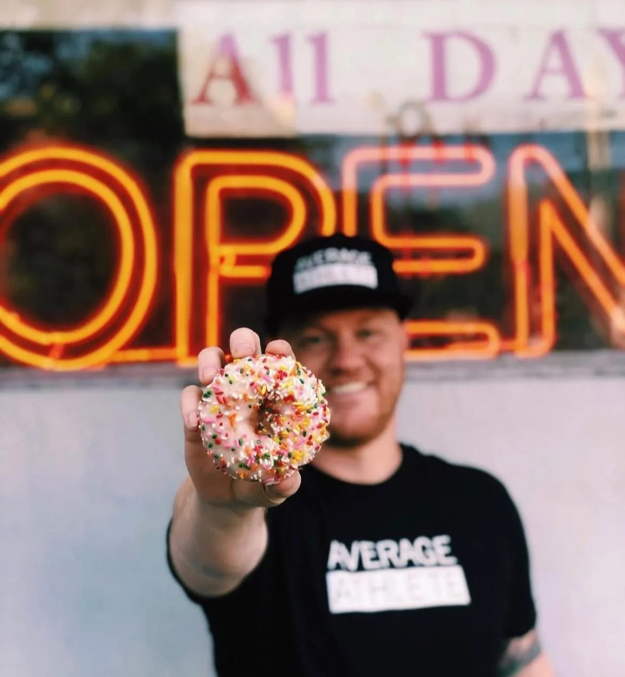 Donuts + Running = a perfect race 🍩🏃&zwj;♂️

Come say hi this Saturday at the Carmel Donut 5K! Look for the Average athlete pop up shop with all our end-of-year sale goodies&mdash;perfect for your holiday shopping.

The race starts at 9AM in Clay T
