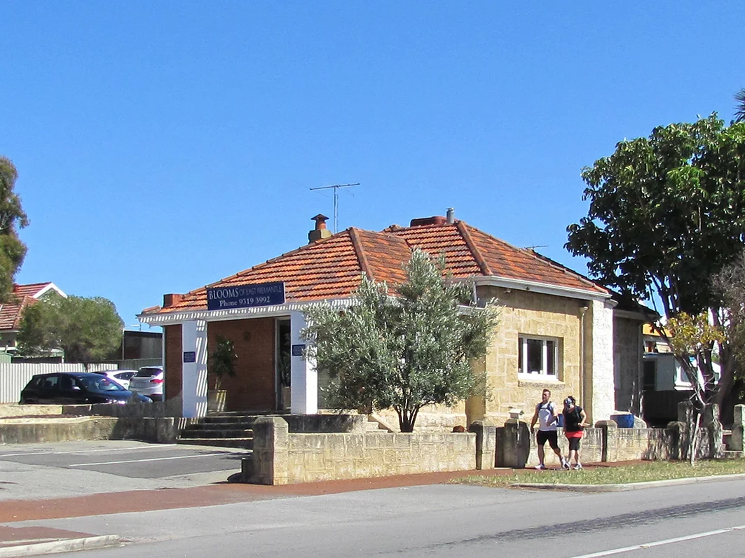 107 Petra Street
