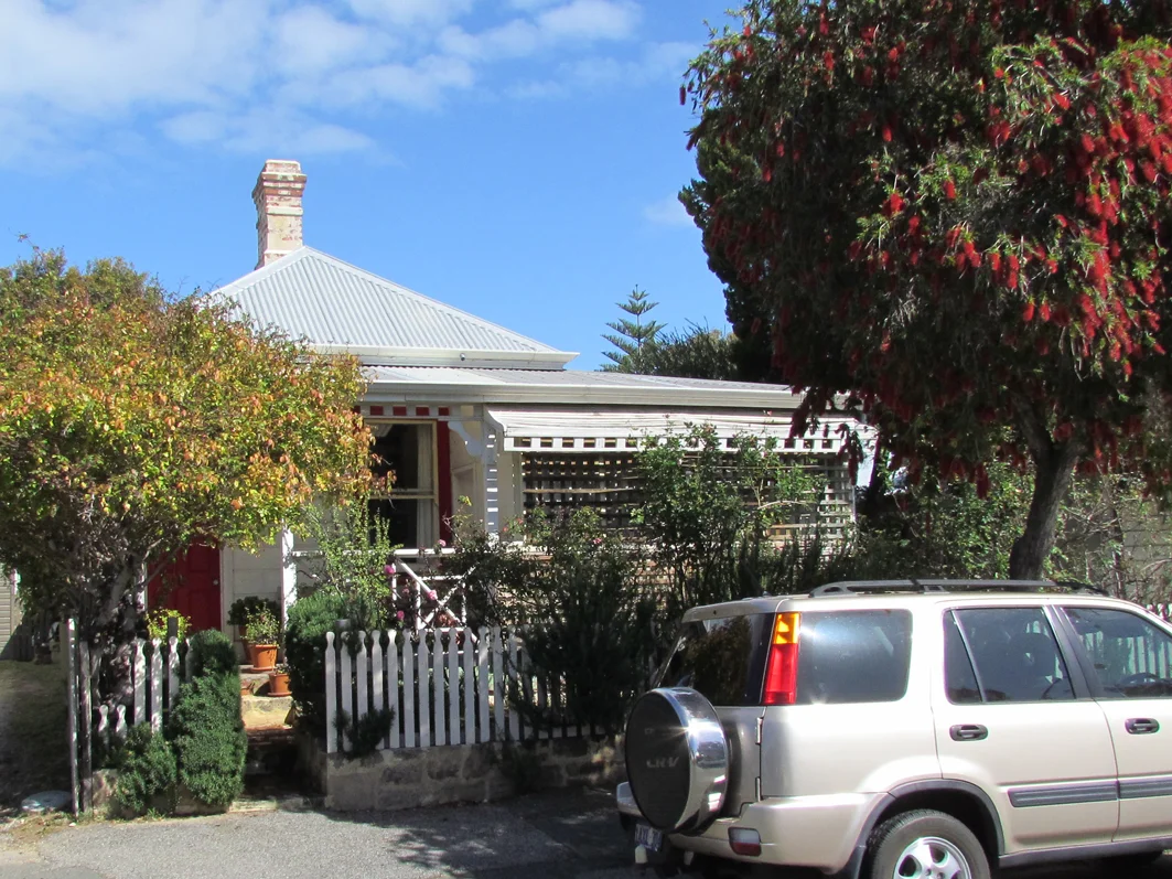 81 Sewell Street