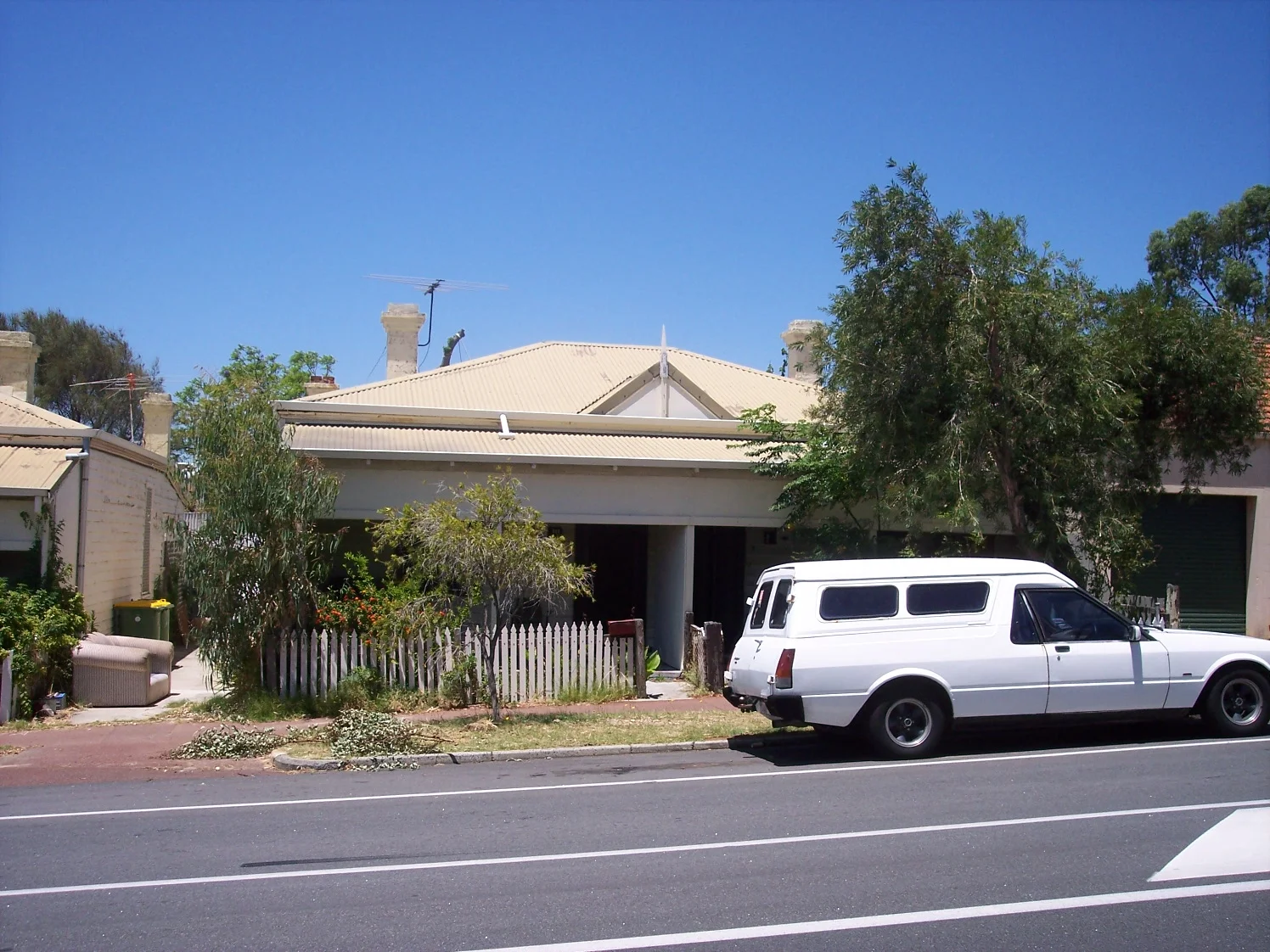 5-1-07 View E 8 East Street.jpg
