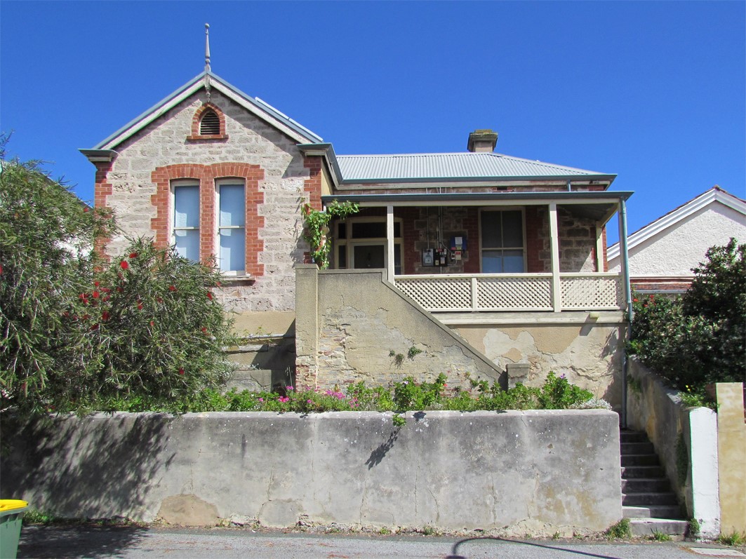 77 Glyde Street