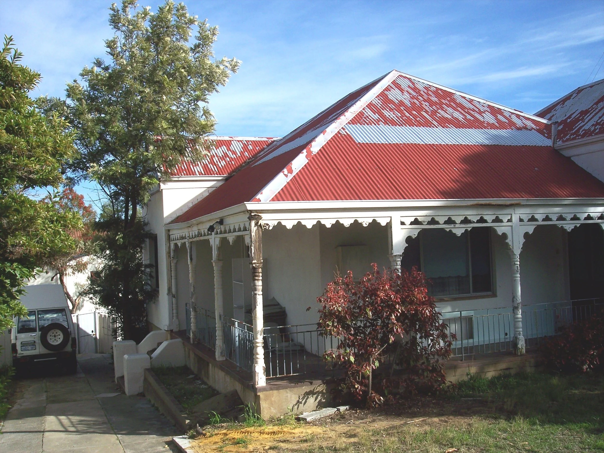 1-6-06 View W 77 Alexandra Road.jpg