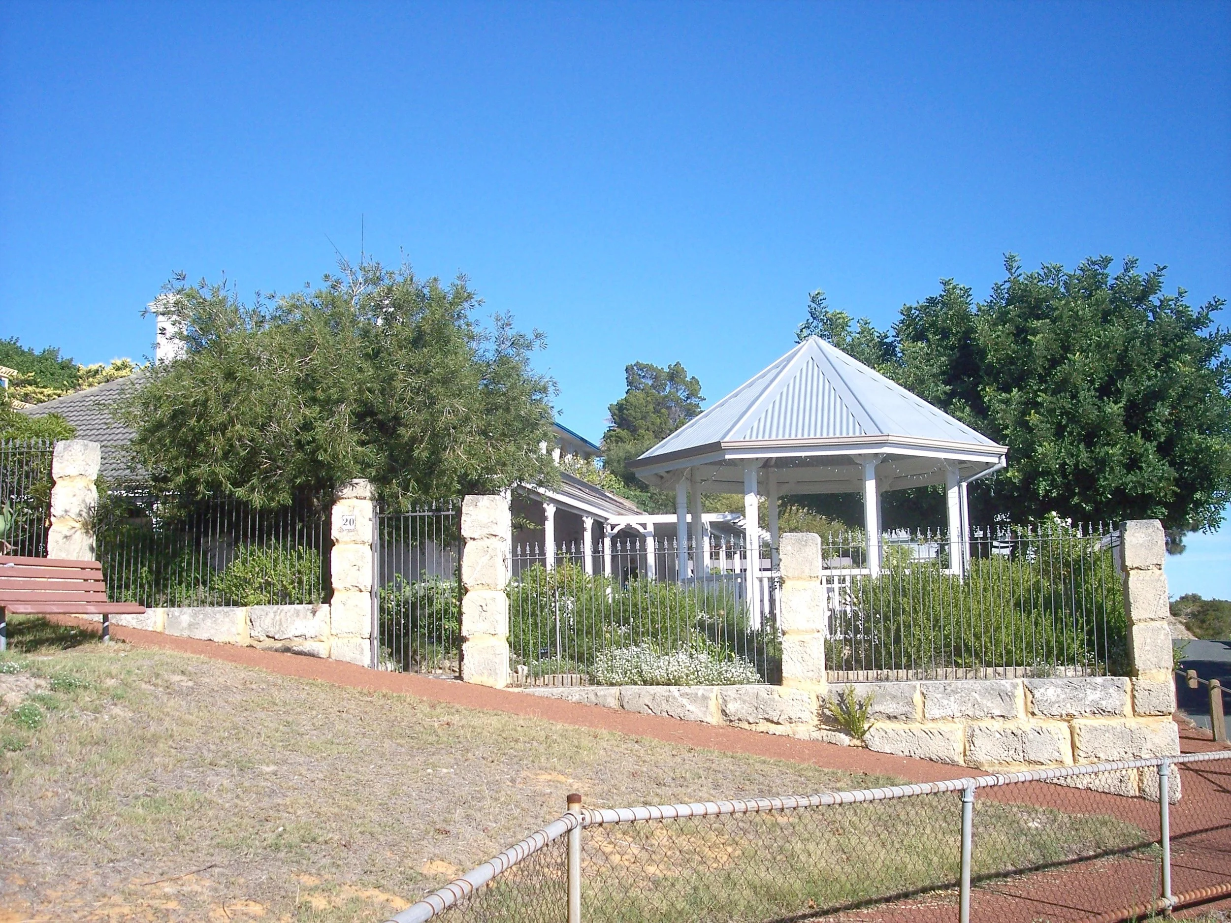 20 Angwin Street