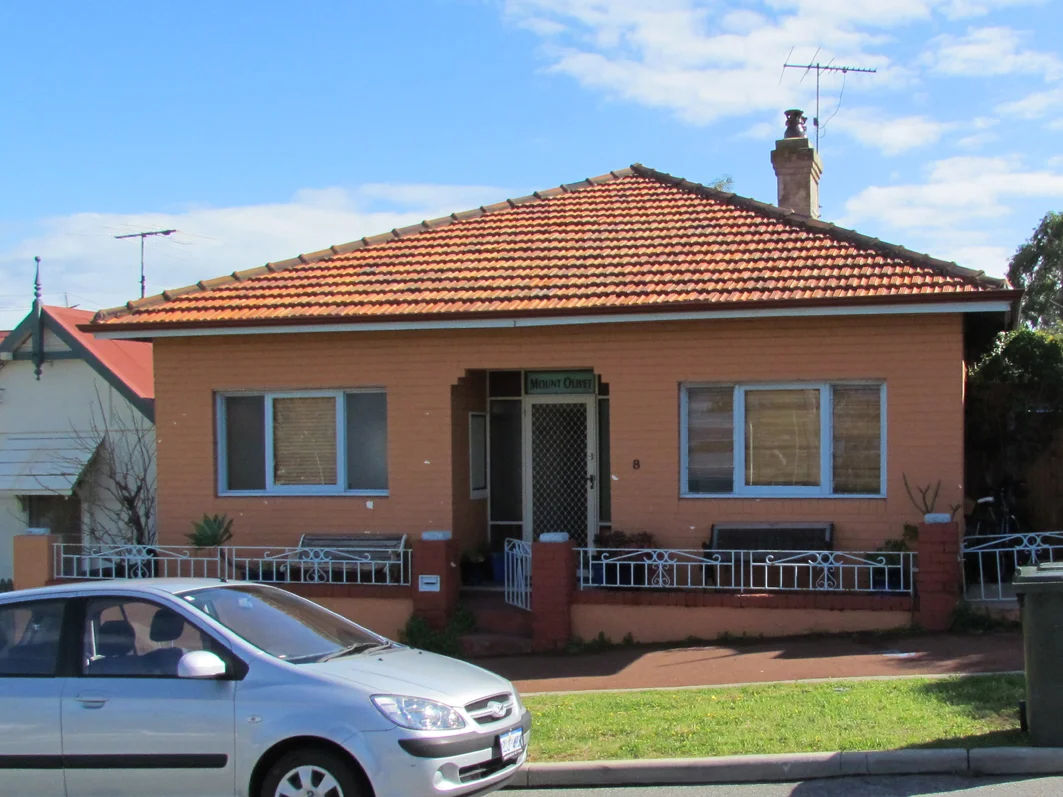 8 Marmion Street