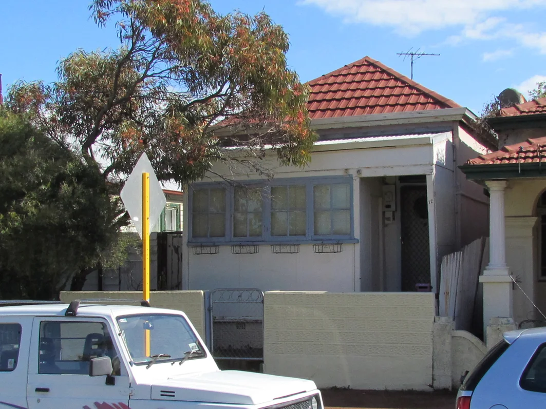 12 Marmion Street