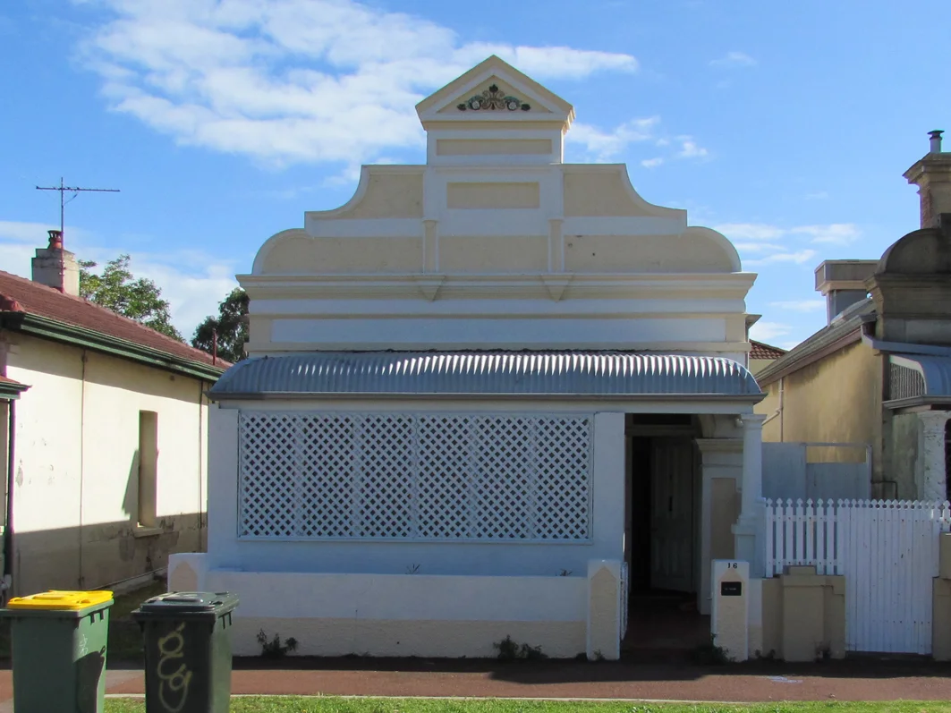 16 Marmion Street