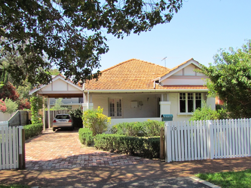 10 Irwin Street