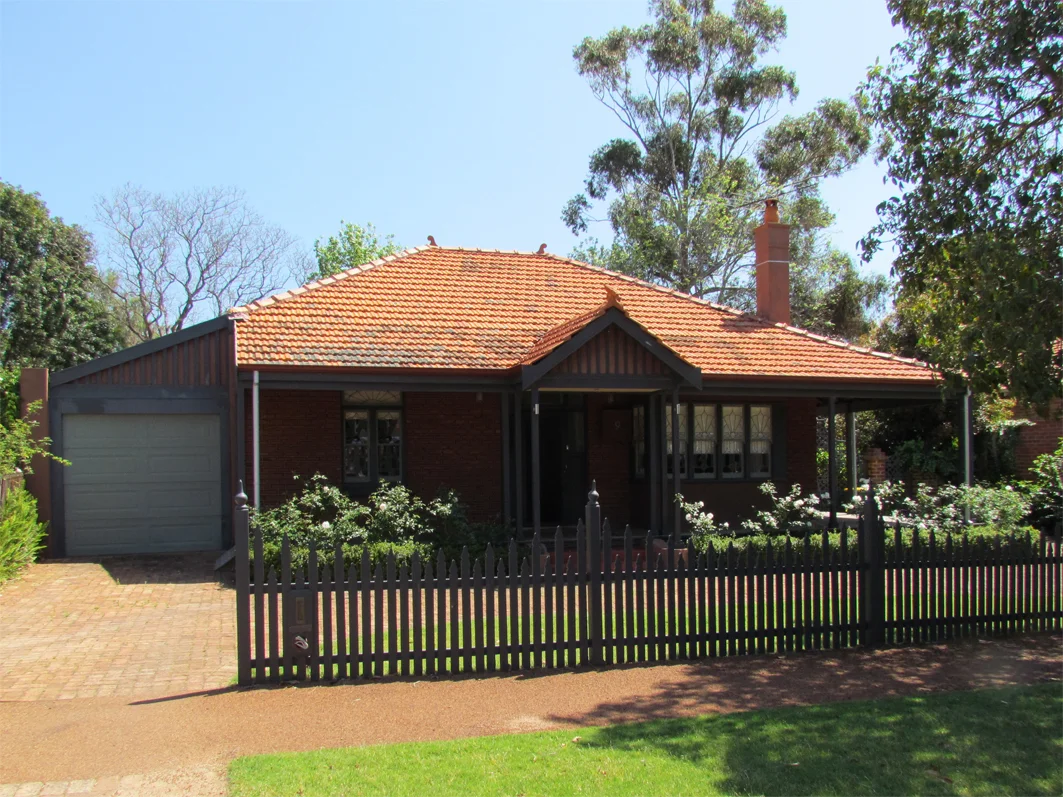 9 Irwin Street