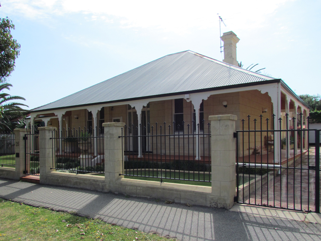 26 Moss Street