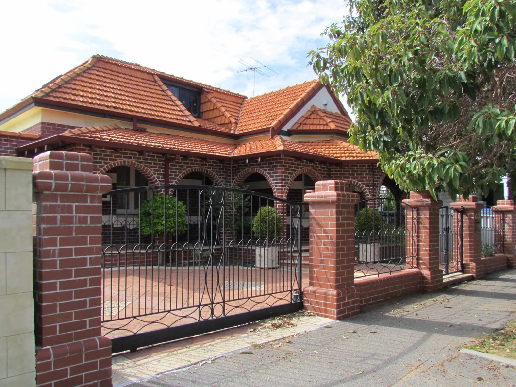 28 Moss Street